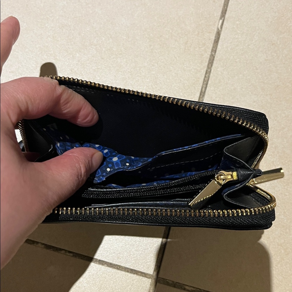 Tory Burch Black Leather Wristlet Clutch with Gold Logo - Picture 10 of 16